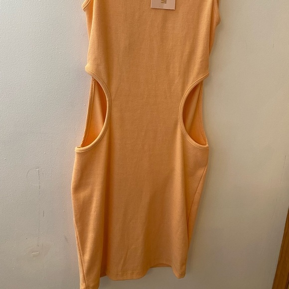 NWT Missguided Racer Neck Cutout Detail Peach Ribbed Mini Dress - Picture 10 of 10